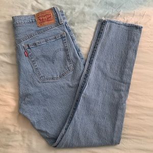 Light Wash Levi’s 501 Skinny Jeans with Raw Hem